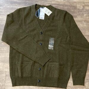 UNIQLO Premium Lambswool V Neck Long Sleeve Cardigan Olive size S